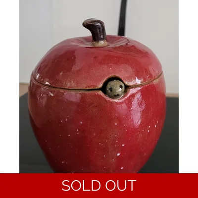 Red apple